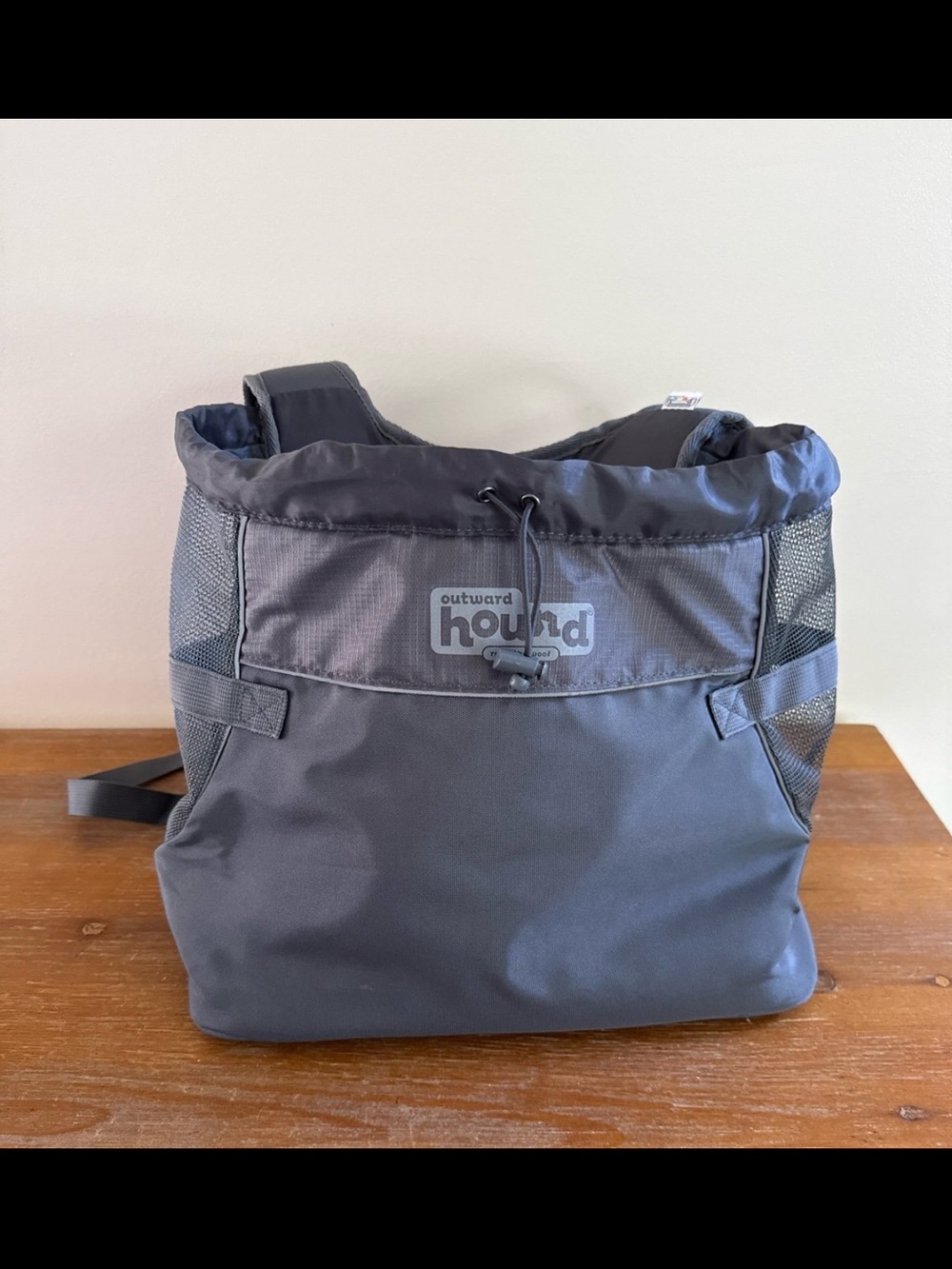 Outward hound dog carrier